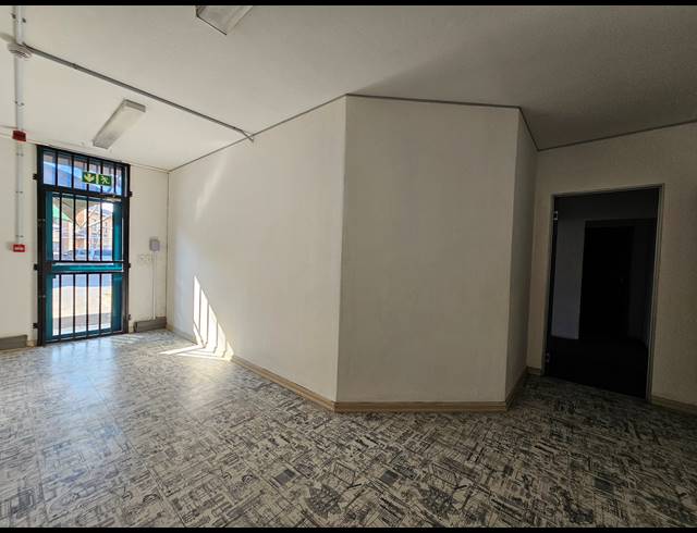 759M² WAREHOUSE TO LET IN LINBRO PARK